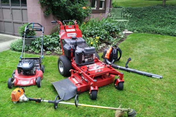 unelte pentru intretinerea gradinilor si a curtilor