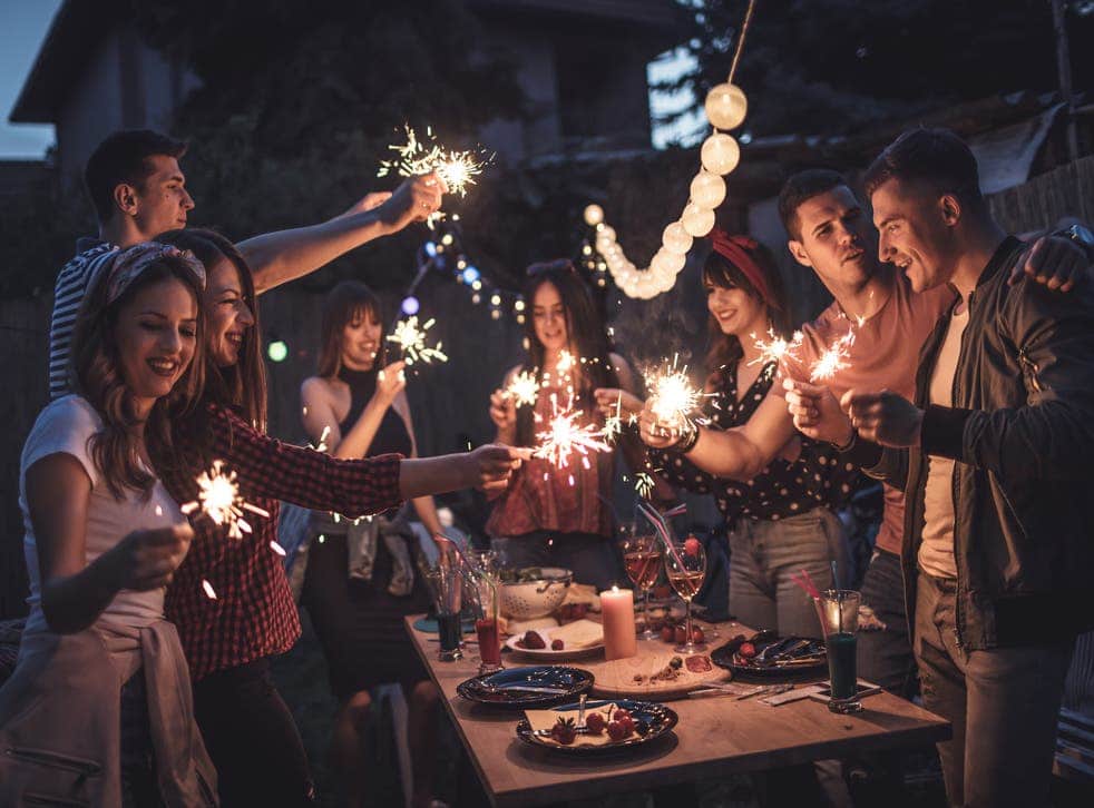 Cum organizezi o petrecere memorabila: Pasi simpli pentru de urmat pentru ca distractia sa fie la inaltime