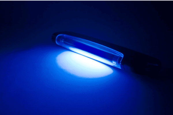 Lampa UV pentru apa buna de baut